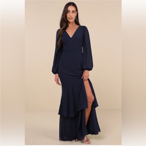 *NEW* Lulu’s Tier Elegance Navy Long Sleeve Tiered Maxi Dress - Picture 1 of 16